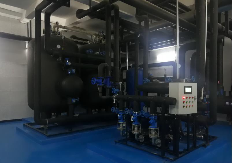 中國(guó)人民財(cái)產(chǎn)保險(xiǎn)股份有限公司湖南省分公司中央空調(diào)改造  容積式換熱機(jī)組安裝現(xiàn)場(chǎng)